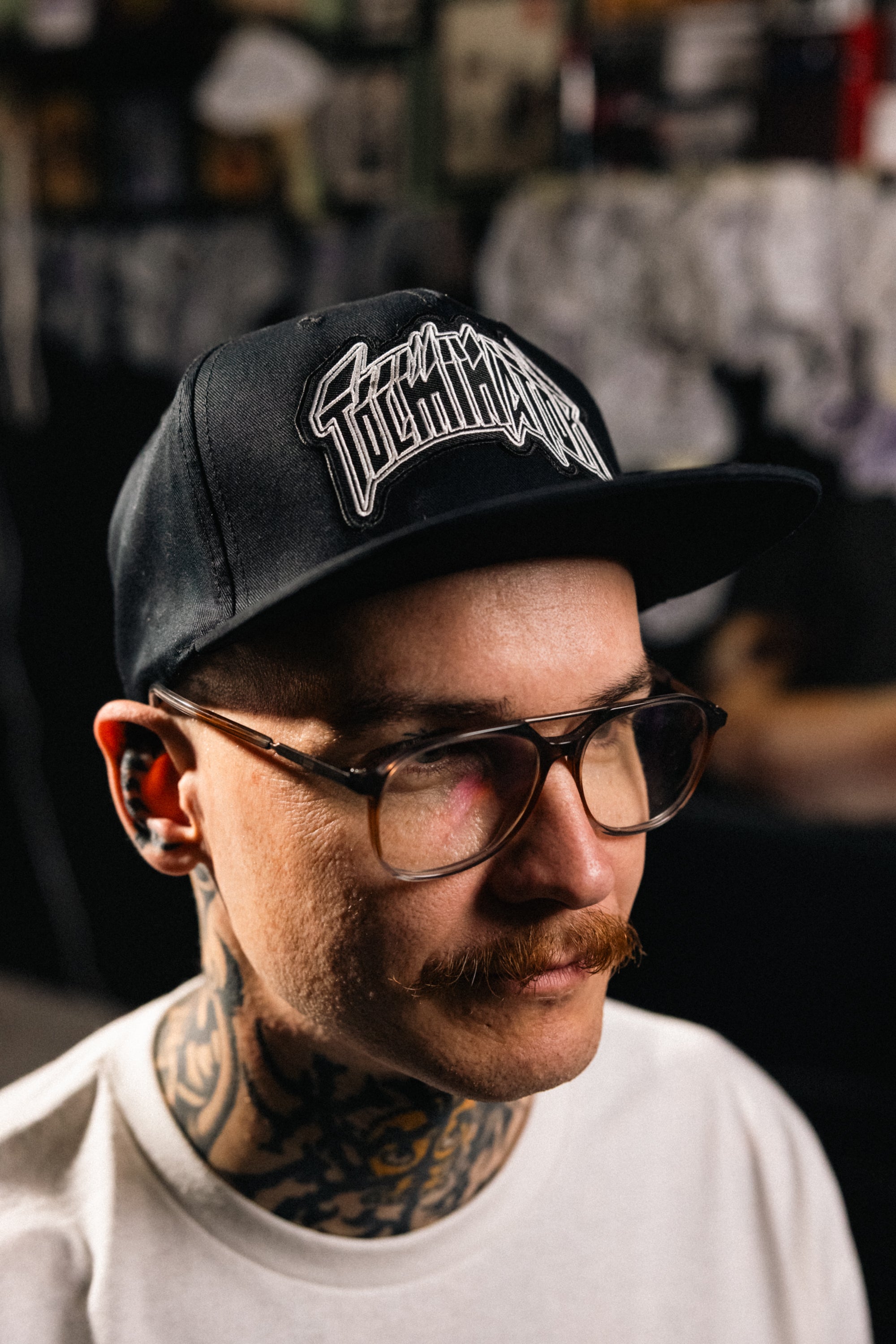 Snapback Trucker Tolminator Logo White Outline