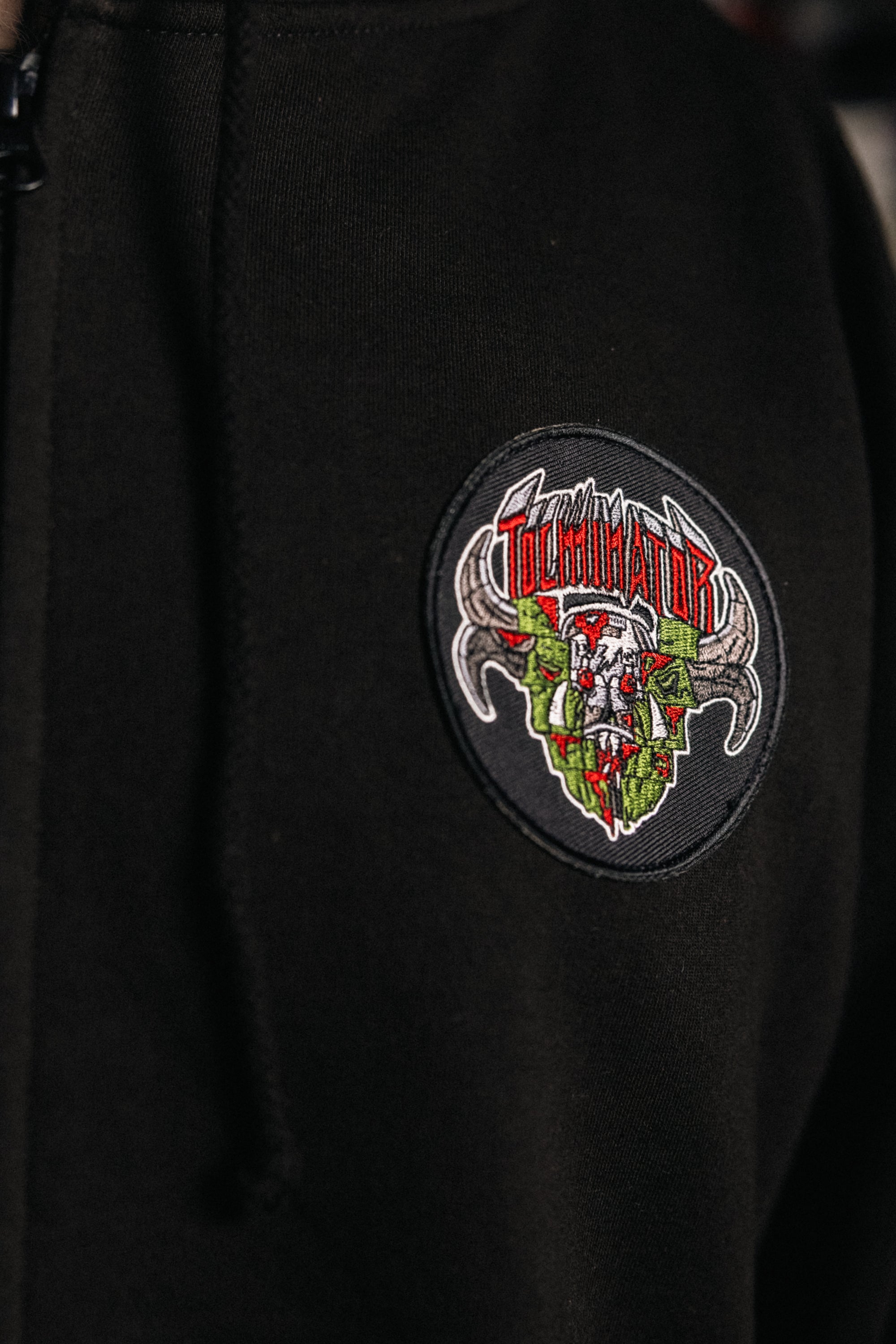 Pulover s kapuco z zadrgo Tolminator III