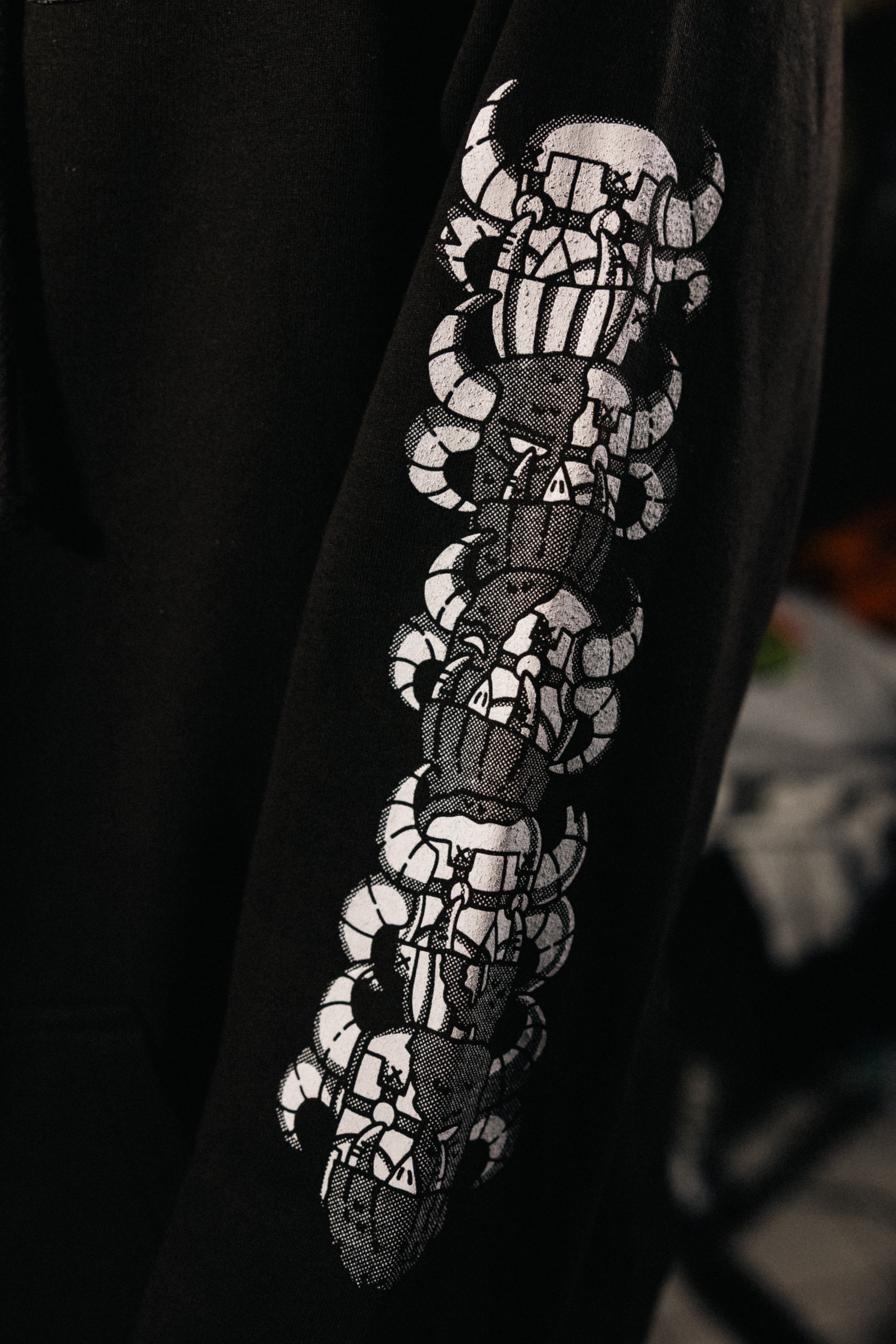 Pulover s kapuco z zadrgo Tolminator III