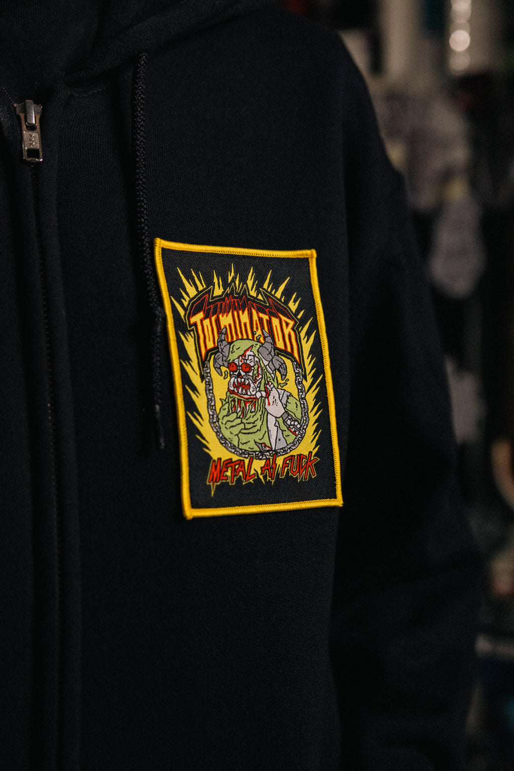 Pulover s kapuco z zadrgo, Metal As Fuck